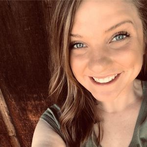 Meet your Posher, Hailey